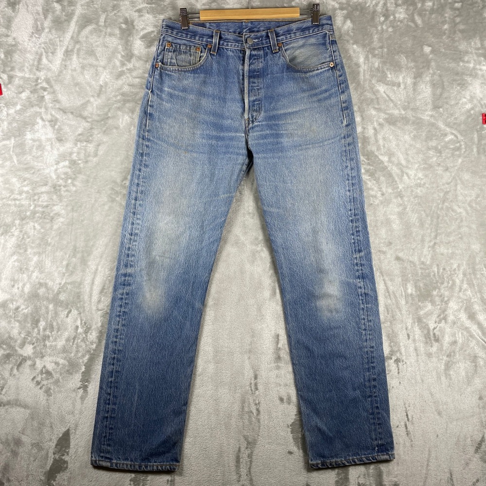 Vintage Levis 501xx Jeans Mens 34x34 fit 32x31 Made in USA Shrink To Fit Whisker